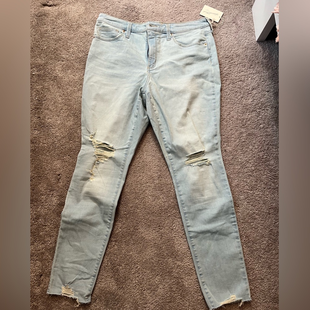 Universal Thread Jeans